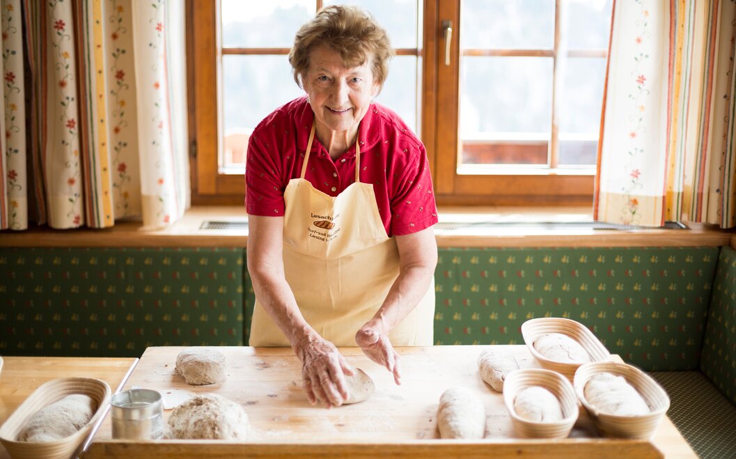 SFT_Brotbacken mit Rosa Lanner_(c) www.slowfood (14) | © MarianneDaberer SFT_Brotbacken mit Rosa Lanner_(c) www.slowfood (14) | © MarianneDaberer
